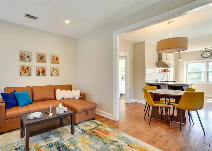 Bring Your Pets! Family Getaway W/ Patio Holiday home Phoenix