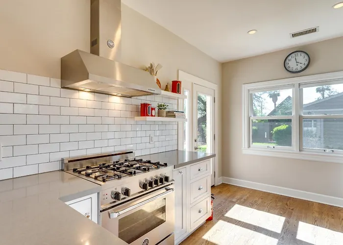 Bring Your Pets! Family Getaway W/ Patio * Phoenix