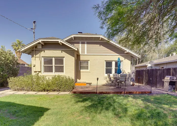 Bring Your Pets! Family Getaway W/ Patio Holiday home Phoenix